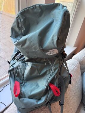 The North Face Men’s TERRA 55 Backpack — Blue/Green